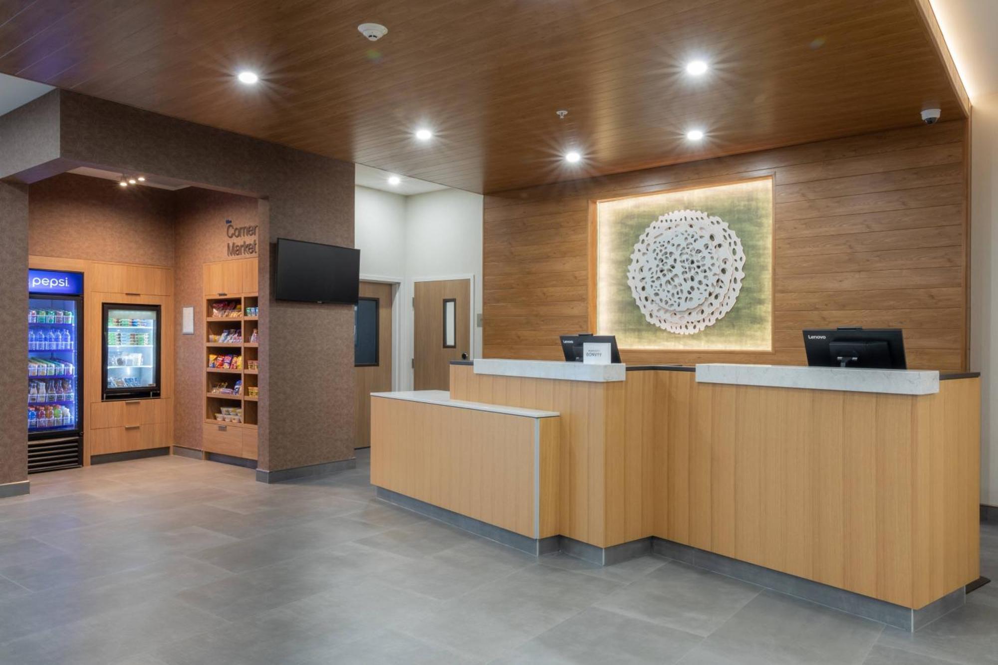 Fairfield Inn & Suites By Marriott Salmon Arm Exterior photo
