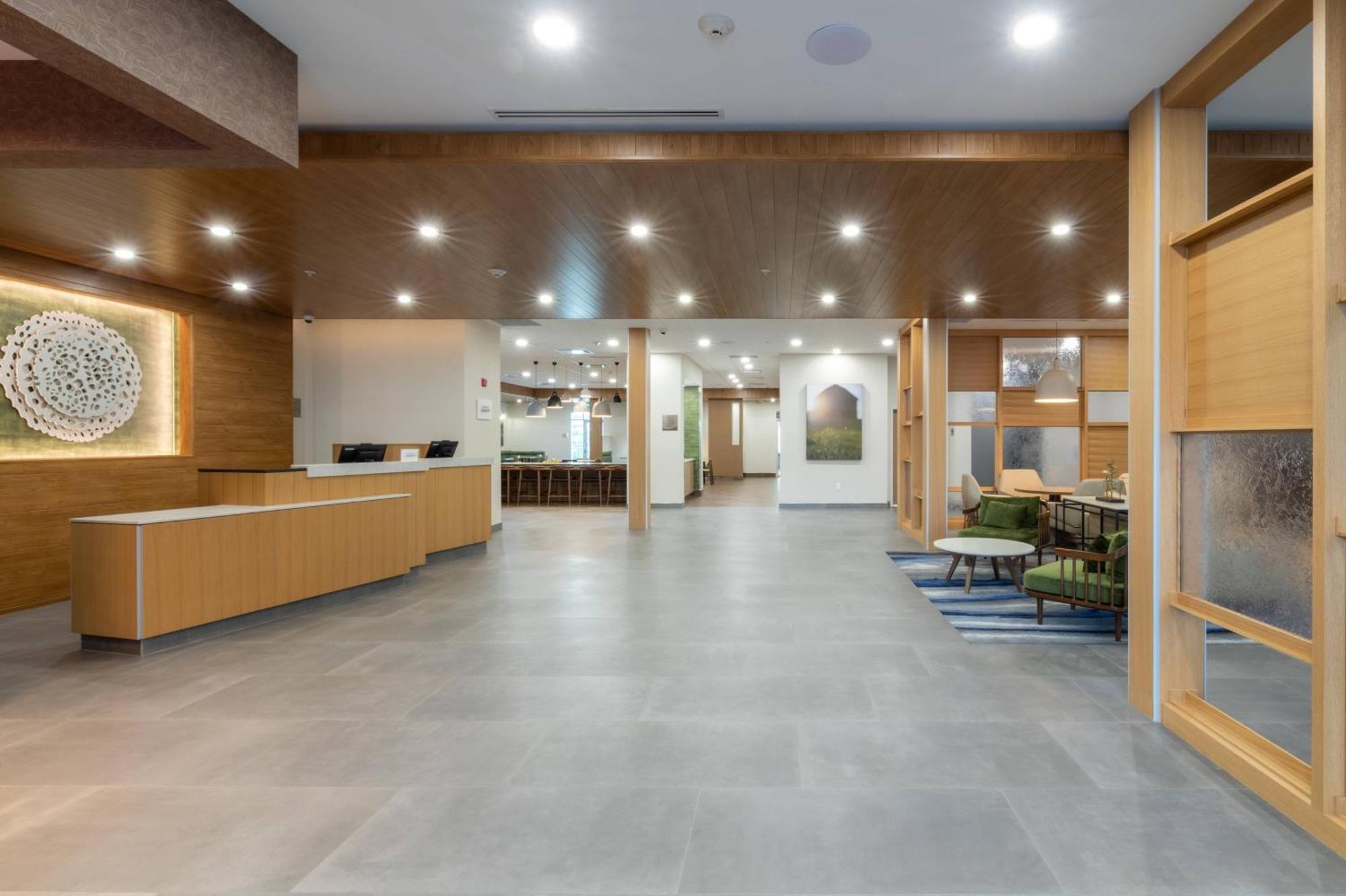 Fairfield Inn & Suites By Marriott Salmon Arm Exterior photo
